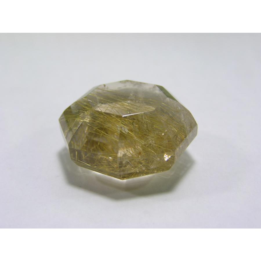 ルチル クォーツ（針水晶） 八卦型 ルース 置物 天然石 原石