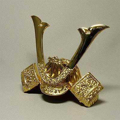 開運出世兜飾り 源義経（みなもとのよしつね）黄金の豆兜 大人気の九郎