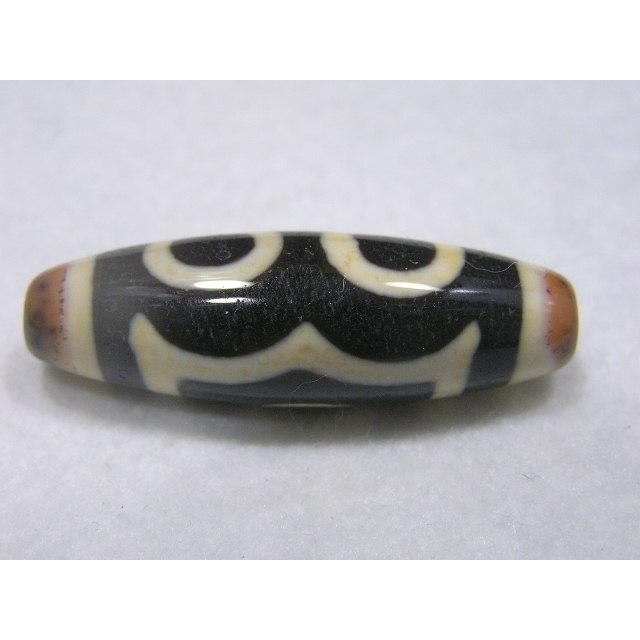 チベット天珠石 三眼天珠 美品　天然石　鉱物　風水　開運 三眼天珠 稀少 黄色 蔵出し 天珠 開運 金運 事業運 仕事運アップを願う