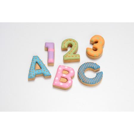 非売品　BALENCIAGA アルファベット型クッキー型セット 非売品 BALENCIAGA アルファベット型クッキー型セット 非売品