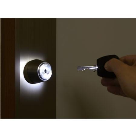 白い光のかぶせるキーライト ブラック AKL-71BK 旭電機化成 : 便利