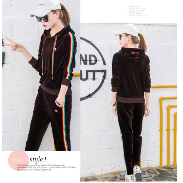 トムフォード　ベルベットジャージセットアップ TOM FORD(トムフォード) セットアップ(メンズ) - 海外通販のBUYMA