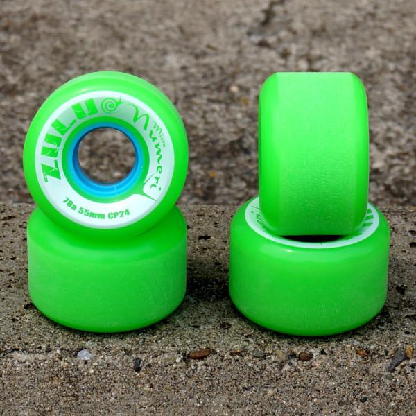 ストリートスケーターがポン付け可能な55mmソフトウィール / 軽さと