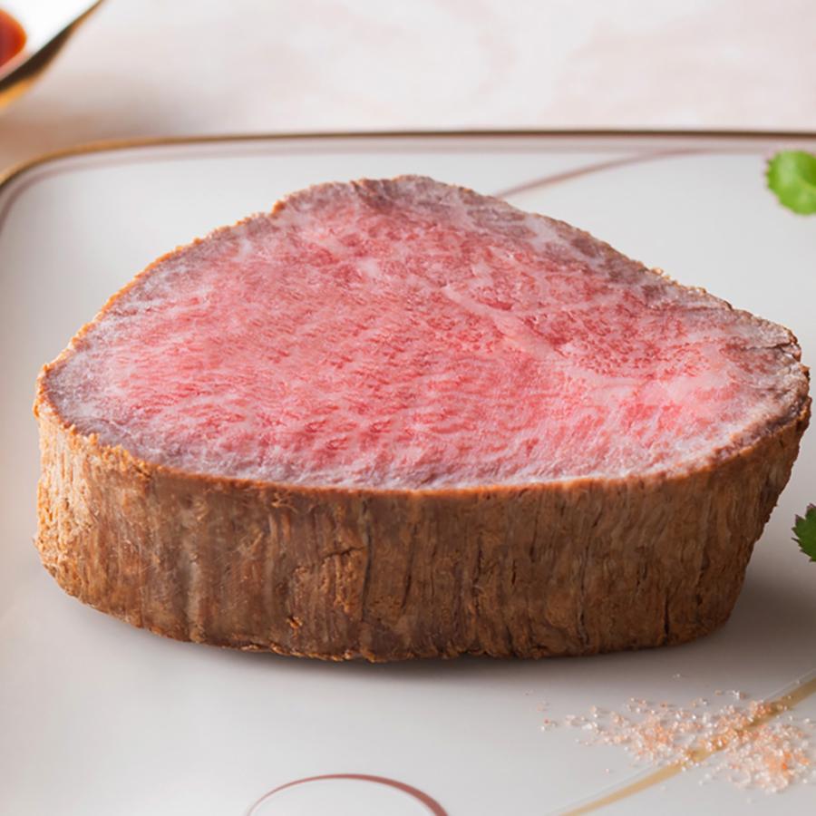 鎌倉山 ローストビーフ 黒毛和牛ヒレローストビーフ 300g 送料無料 牛肉 和牛 ソース 国産 老舗 御祝 ギフト 惣菜 黒毛和牛 和牛 最高級 西洋わさび ソース_1