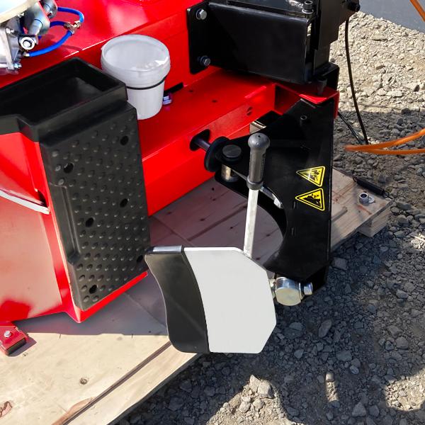 タイヤチェンジャー 三相200V 28インチ対応 サポートアーム付 ☆配達