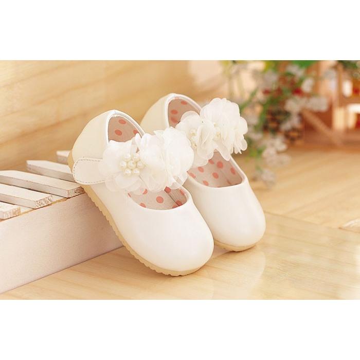 S59: ayumamaページ ビジュー付き白花フリルベストホワイト XSサイズあり【IRMA/イルマ】ラメ/ ビジュー/ ホルターネック