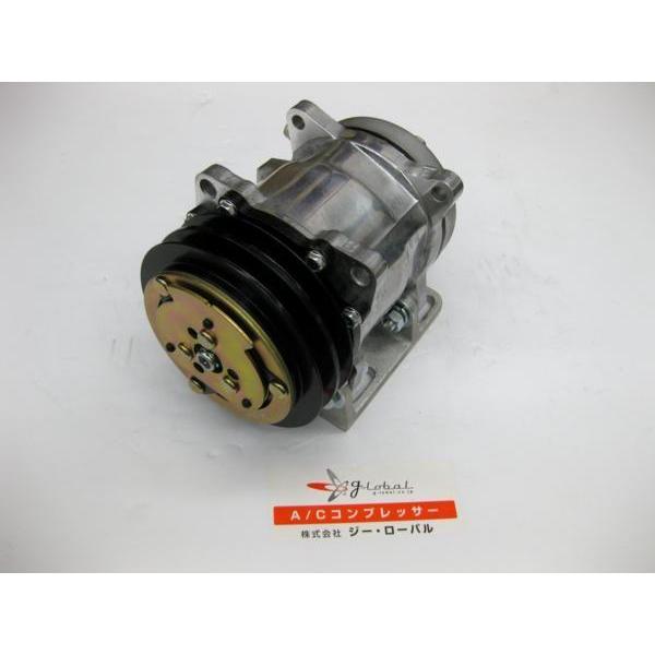 ポルシェ(PORSCHE) 911 930 純正　エアゲージ&エアコンプレッサー PORSCHE（ポルシェ） 911 930 新品 エアコンコンプレッサー ヨークから