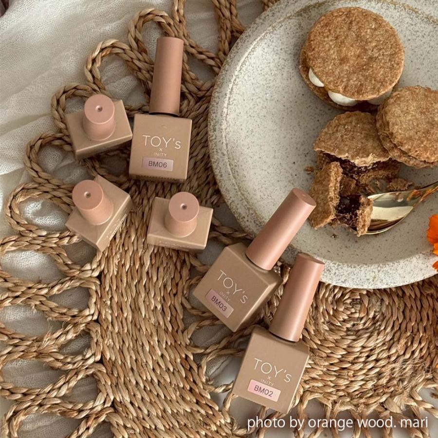 TOY's × INITY ビスケットマグ 7ml 6色セット マグネット ジェルネイル