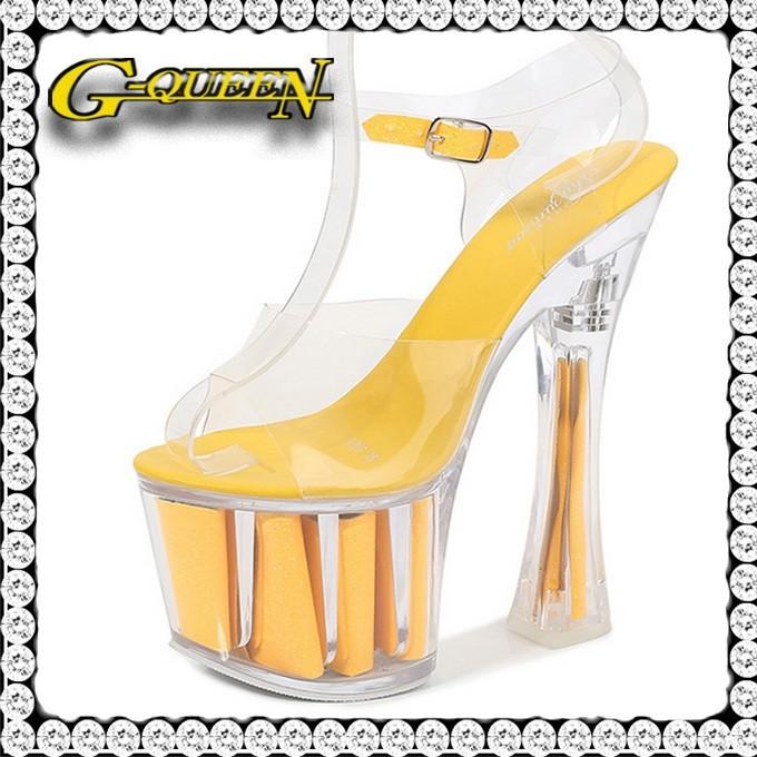 71135【22.5cm】パーテーショングリッター超厚底サンダル☆黄色 