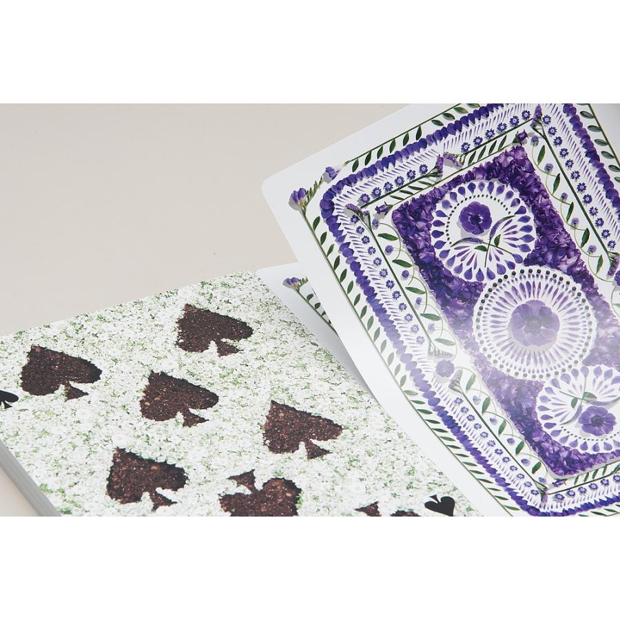 吉田ユニ】PLAYING CARDS red (BOOK TYPE) トランプブック : 銀座 蔦屋