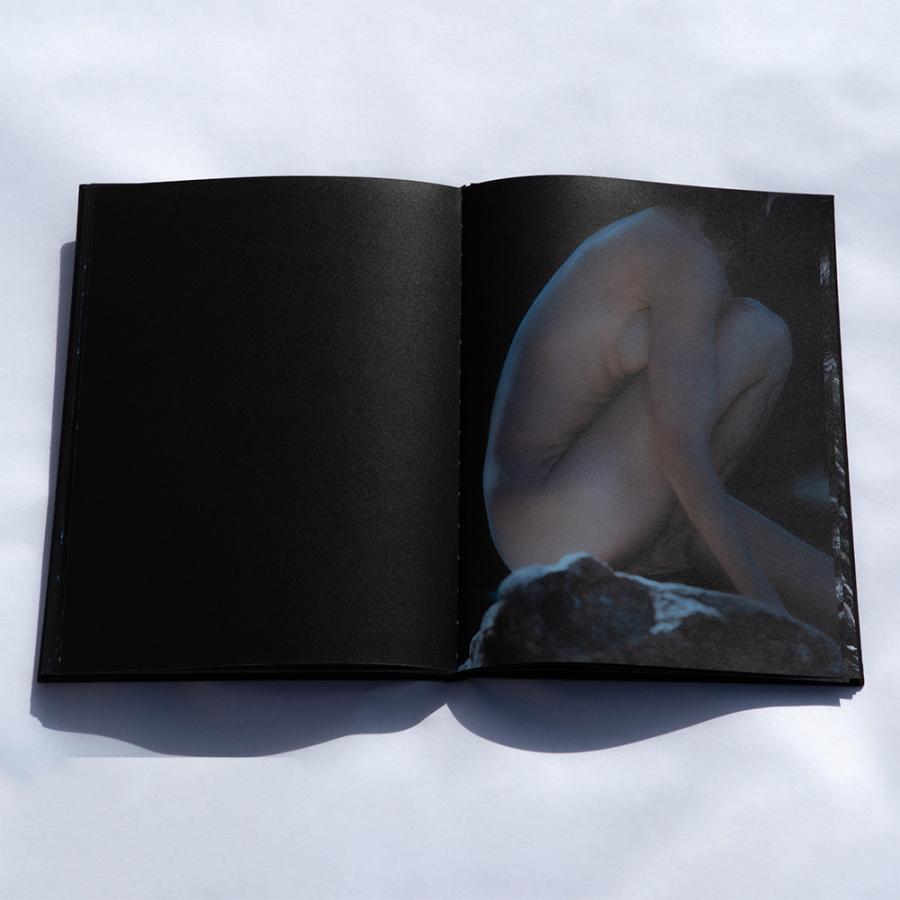 NACHTMEER by Cornelia Pierce 写真集の画像