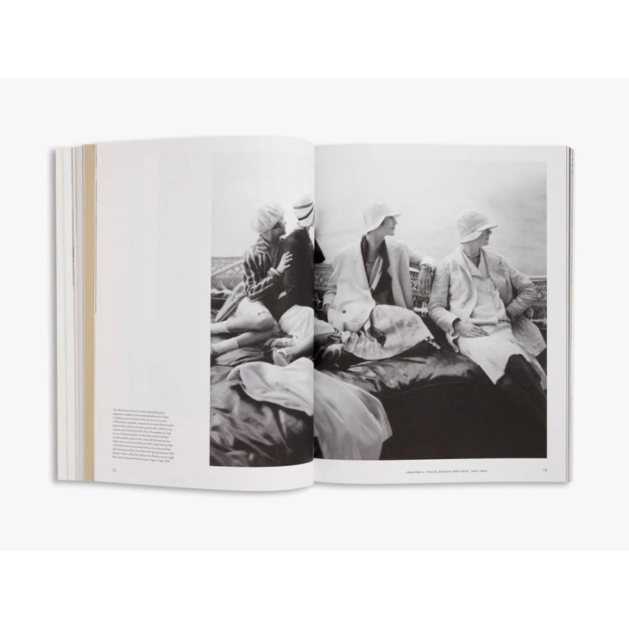 シャネル　雑誌　2冊 Chanel in Vogue シャネル 作品集 : 銀座 蔦屋書店 - 通販 - Yahoo