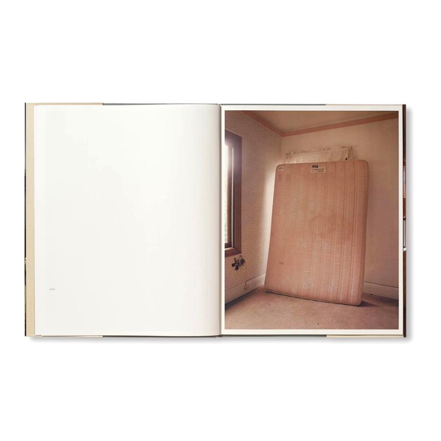 HOUSE HUNTING by Todd Hido トッド・ハイドの代表作 復刻版の画像