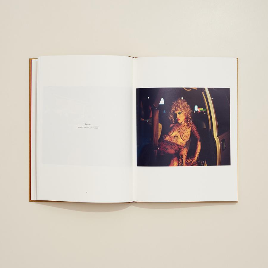 【FIFTH EDITION】WOMEN by Nadia Lee Cohen　ナディア・リー・コーエン　写真集｜g-tsutayabooks｜05