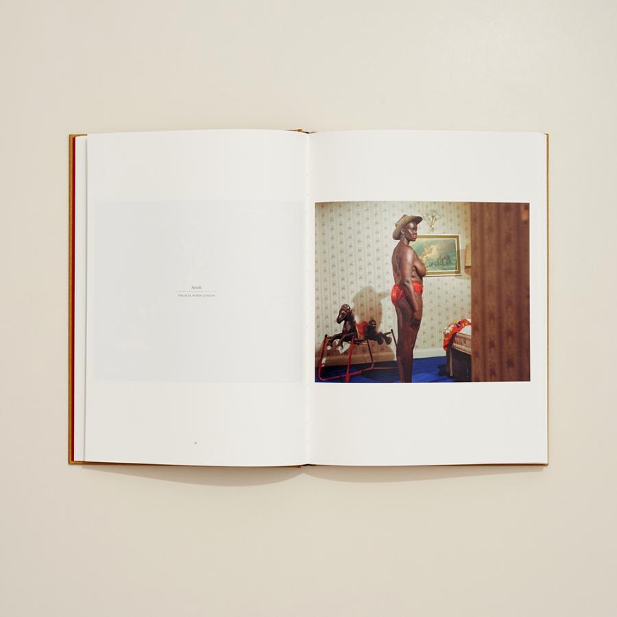 【FIFTH EDITION】WOMEN by Nadia Lee Cohen　ナディア・リー・コーエン　写真集｜g-tsutayabooks｜06