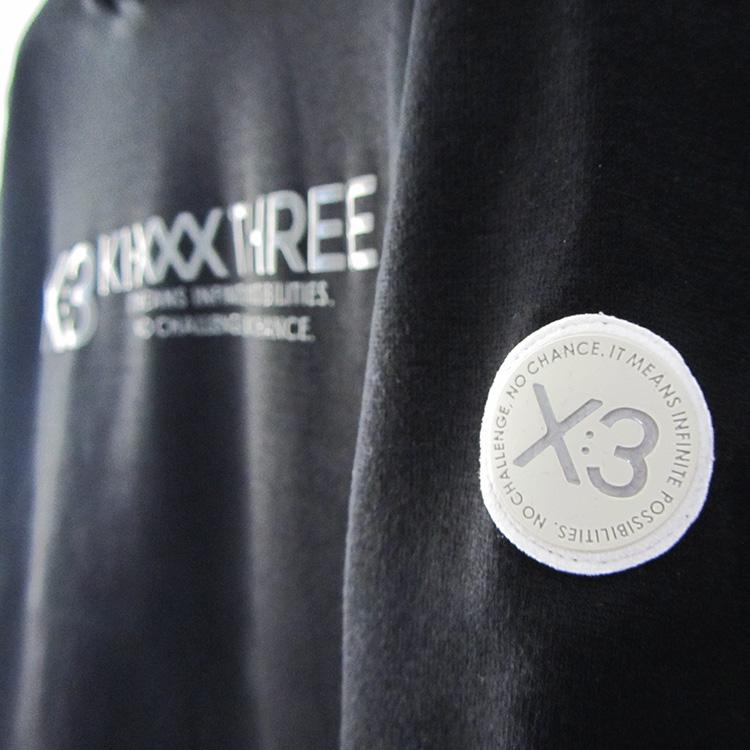 KI-XXX THREE キックスリー アクティブロゴフーディー メンズ 2025秋冬 ゴルフウェア 25AWKM-07 KI-XXX THREE キックスリー アクティブロゴフーディー メンズ 2025秋冬