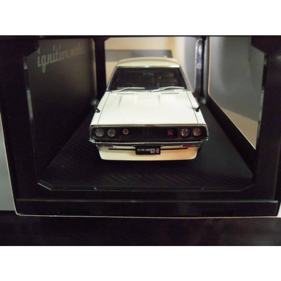 NISSAN SKYLINE 2000 GT-ES (C210) white (1/18scale) メーカー絶版品