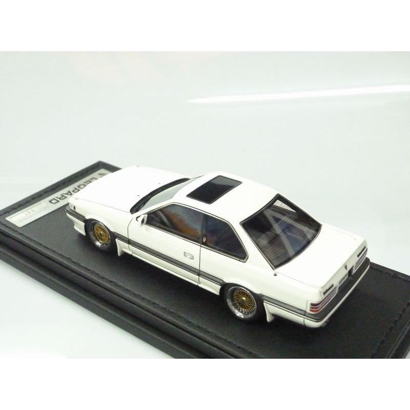 Nissan Leopard　2.0　XS(F31) white (IG0409) 