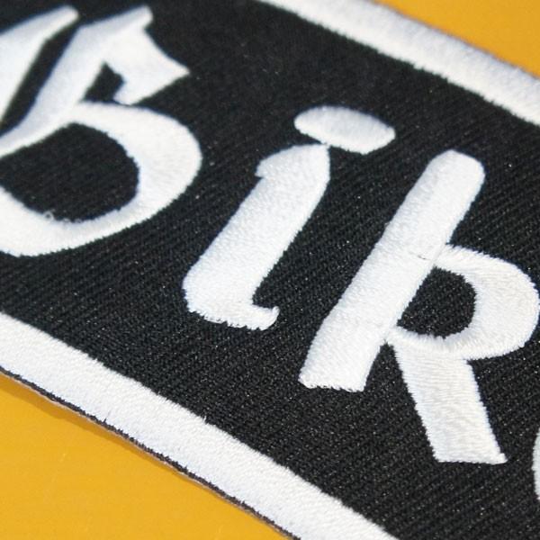 大きな刺繍アイロンワッペン【FREE BIKER・自由なバイク乗り】リボンフレーム 背中用 大きい アーチ型 バイカー ハーレー 革ジャン 文字 |  | 01