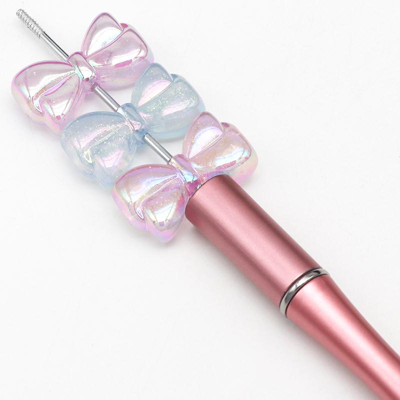 N2409 カスタムボールペン いちごビーズ 薔薇 リボン 再販なし！ N2409 カスタムボールペン いちごビーズ 薔薇 リボン 再販なし！