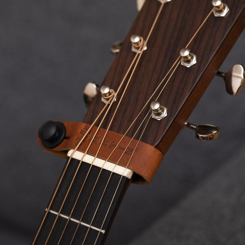 Martin 18A0032 Brown Headstock Tie ストラップボタン〈マーティン〉｜gakki-de-genki｜02