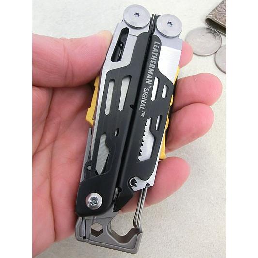 レザーマン Leatherman 震災対策に 国内正規品 救難ホイッスル付き Signal シグナル ナイロンケース付き Gakuオンラインショップ 通販 Yahoo ショッピング