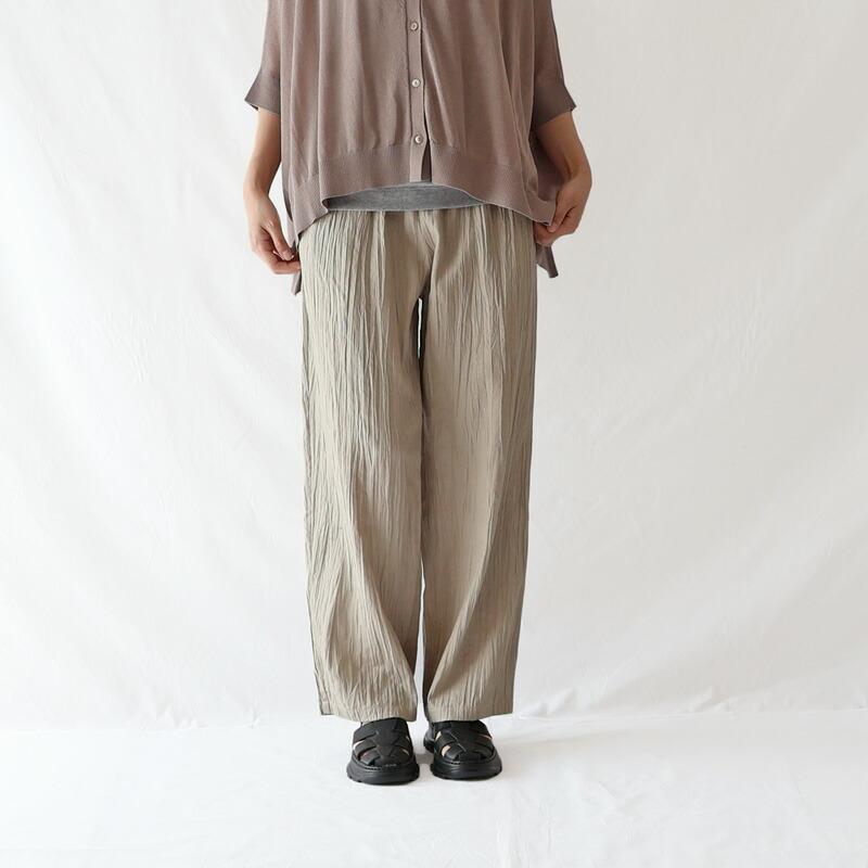 evam eva(エヴァムエヴァ) ヘンプ(麻)のパンツ evameva (エヴァムエヴァ) Cotton hemp tuck pants