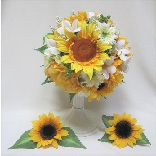 ひまわりとプルメリアのラウンドブーケ。高品質な造花使用。ウェディングやインテリアに