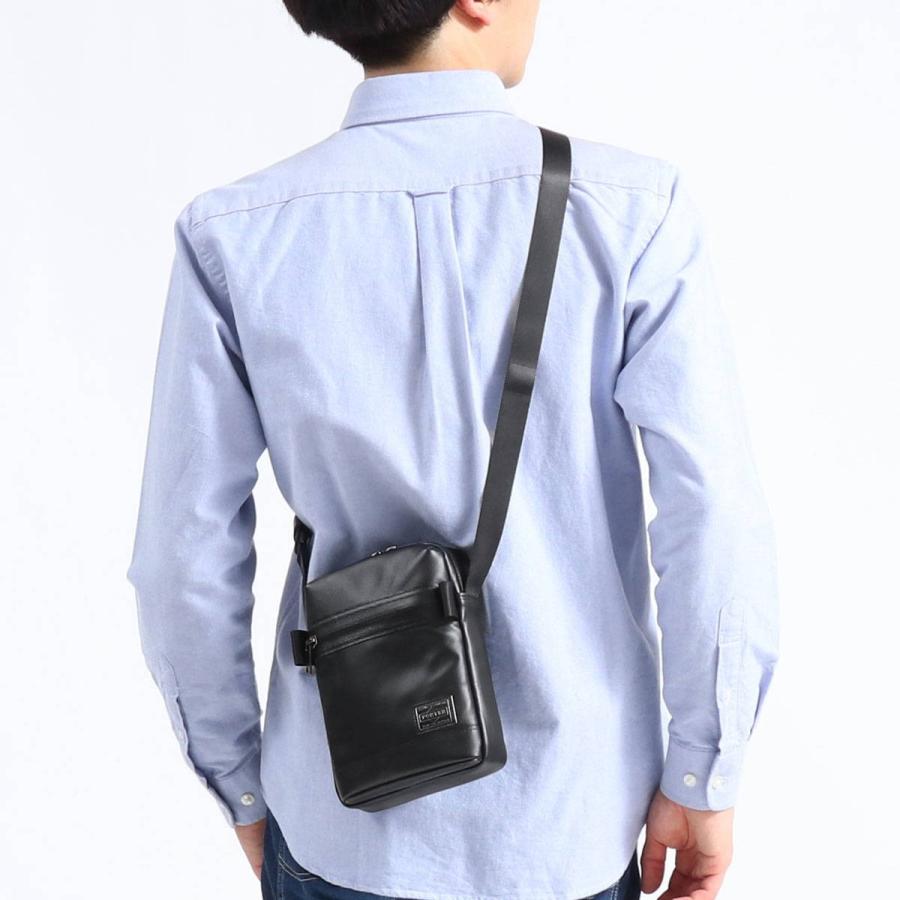 ポーター ガード ショルダーバッグ 033-05064 吉田カバン PORTER GUARD SHOULDER BAG ショルダーバッグ メンズ ミニショルダー 縦型 本革 撥水 薄マチ 軽量｜galleria-onlineshop｜04