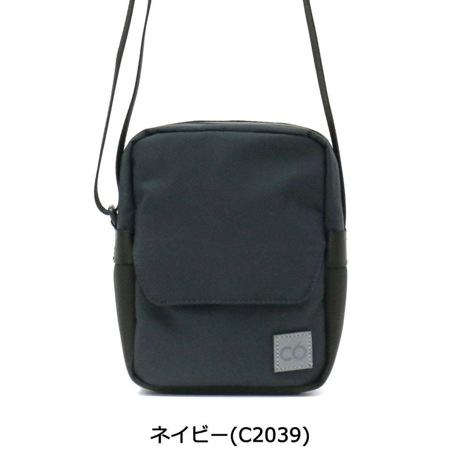 トートバッグ 美品ですショルダーバッグ片手にカバンを持つc6