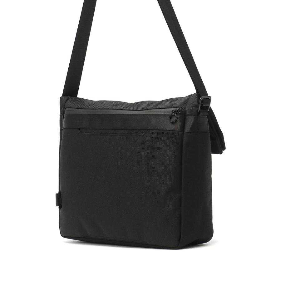 C6（シーシックス） 日本正規品 ショルダーバッグ Ribonucleic