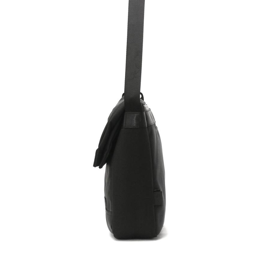 C6（シーシックス） 日本正規品 ショルダーバッグ Ribonucleic