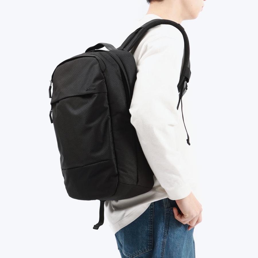 最大40%★5/15限定 日本正規品 インケース リュック メンズ 大容量 通学 通勤 黒 Incase A4 B4 19.7L City Compact Backpack With Diamond Ripstop 37181014｜galleria-onlineshop｜03