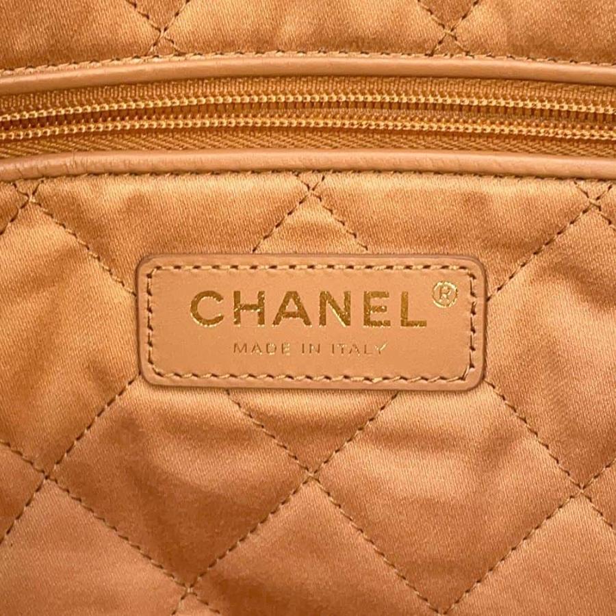 シャネル ハンドバッグ CHANEL 22 マトラッセ スモール ソフトキャビア