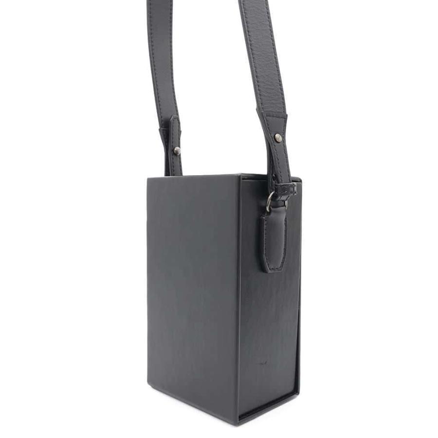 フェンディ ショルダーバッグ 縦型ボックス レザー 7VA519 FENDI 黒