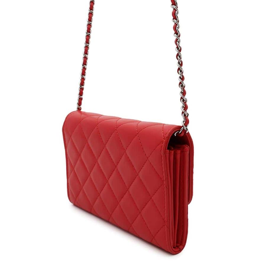 シャネル チェーンウォレット マトラッセ ココマーク ラムスキン