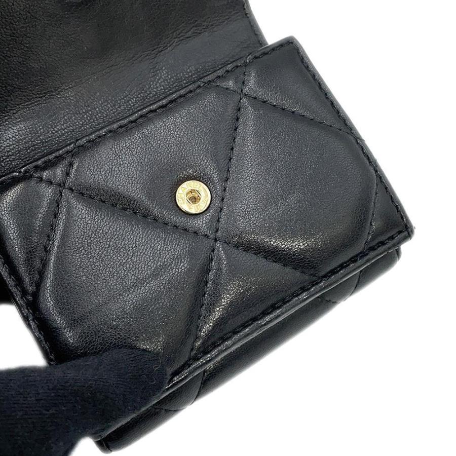 シャネル 三つ折り財布 キルティング ココマーク シャネル19 スモール