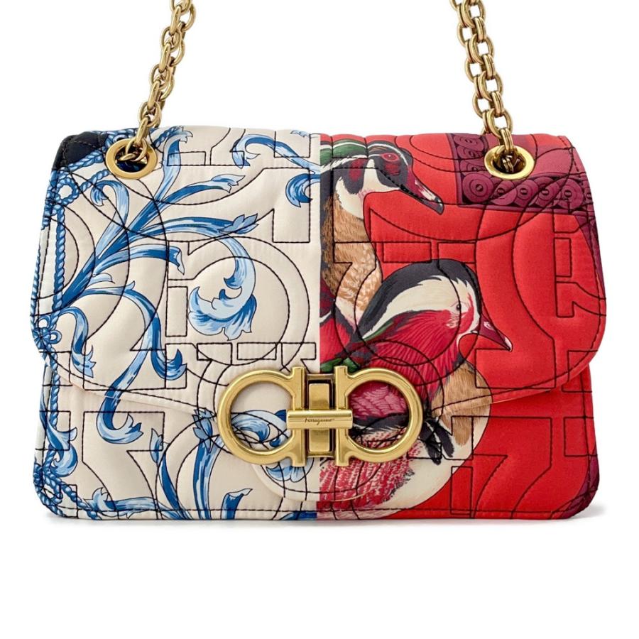 【希少】サルヴァトーレフェラガモ　ヌバックチェーン　ショルダーバッグ ガンチーニ サルヴァトーレフェラガモ チェーン ガンチーニ ショルダーバッグ