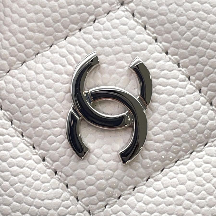 CHANEL キルティング長財布 ホワイト　ノベルティ CHANEL キルティング 長財布 ホワイト キャビアスキン 【公式通販】