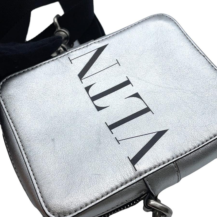 ヴァレンティノ・ガラヴァーニ ショルダーバッグ VLTN レザー