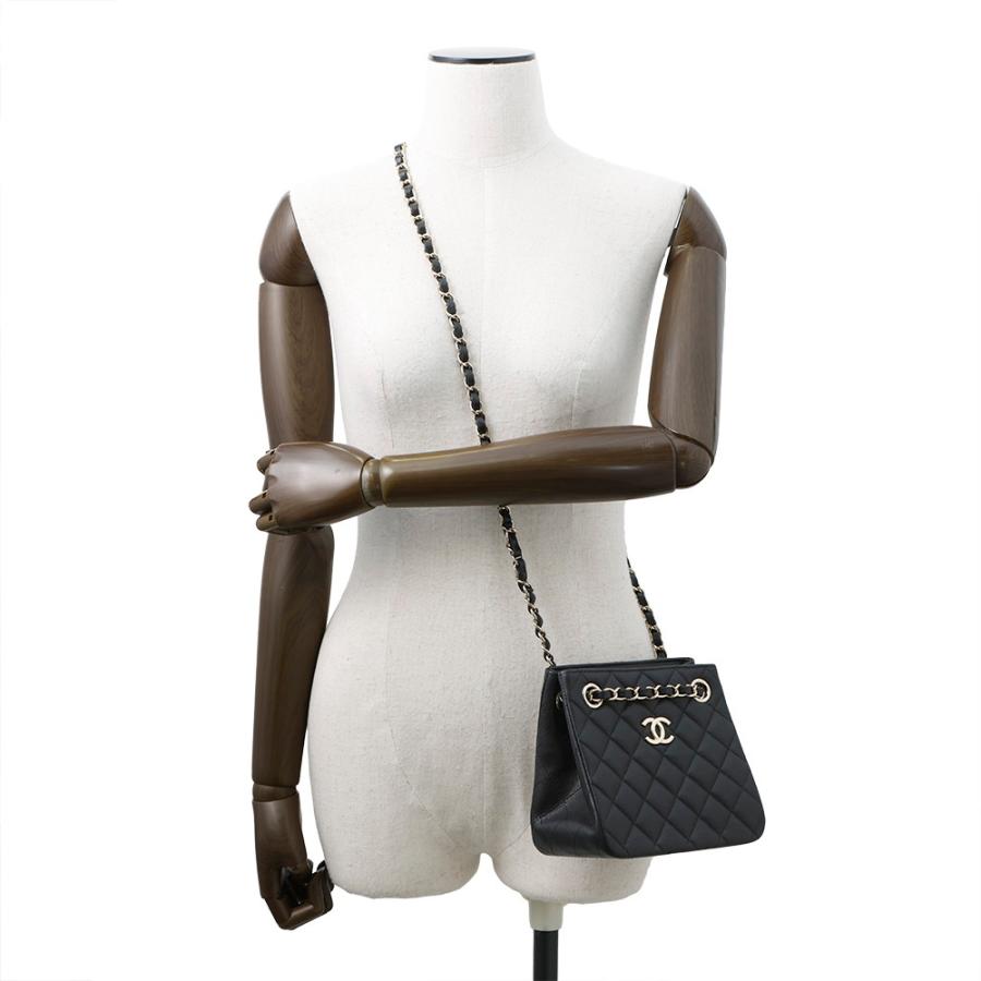 極美品⭐︎CHANELキャビアスキン ミニクラシックバケットバッグ 希少】CHANEL ミニ クラシック ハンドバッグ キャビアスキン (CHANEL