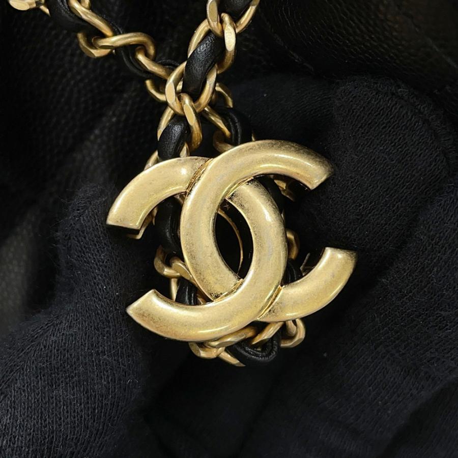 シャネル チェーンショルダーバッグ ココマーク マトラッセ CHANEL 25