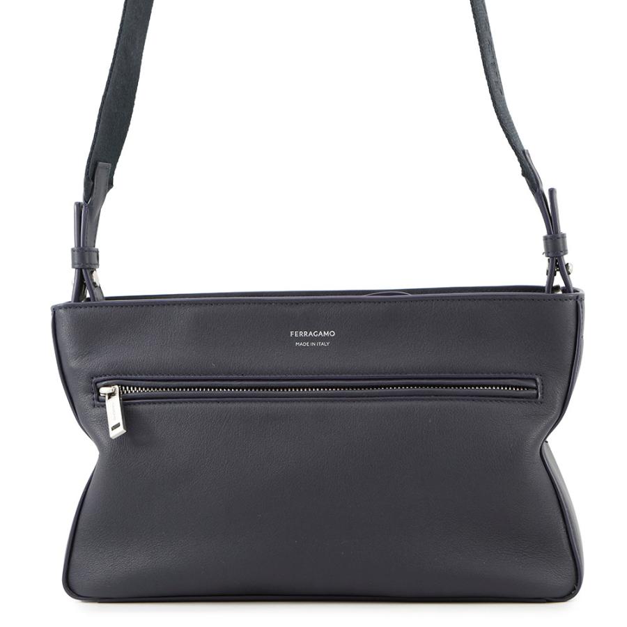 サルヴァトーレ・フェラガモ ショルダーバッグ スターシェイプポーチ