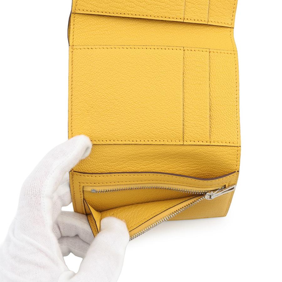エルメス 三つ折り財布 ベアンコンビネ ジョーヌアンブル/シルバー金具 シェブルミゾル W刻印 HERMES 財布 【安心保証】の画像