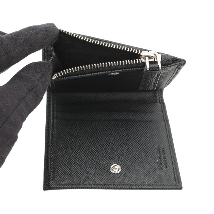 プラダ 二つ折り財布 Re-Nylon トライアングルロゴ コンパクト