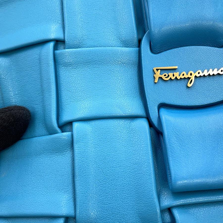 フェラガモ チェーンショルダーバッグ VIVA BOW ヴァラリボン レザー 21I446 Ferragamo フェラガモ チェーンショルダーバッグ VIVA BOW ヴァラリボン レザー