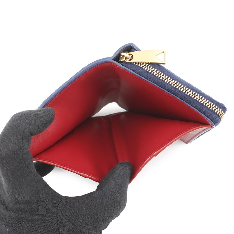 ボッテガヴェネタ 二つ折り財布 マキシイントレチャート カセット