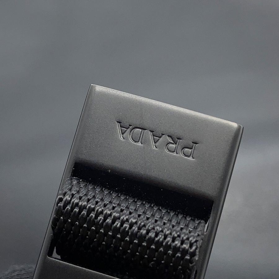 プラダ ショルダーバッグ トライアングルロゴ レザー 2VH078 PRADA 黒