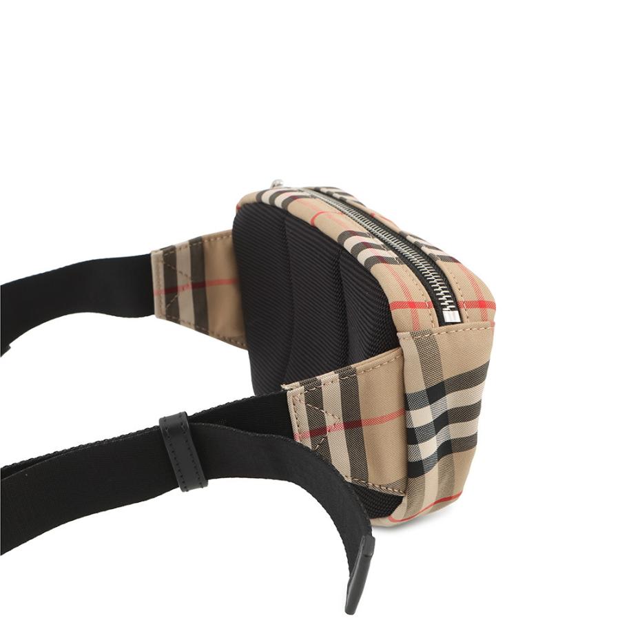 美品 BURBERRY ボディバッグノバチェック 外ポケットナイロン ブラック バーバリー ボディバッグ チェック柄 ナイロン 8014420 BURBERRY