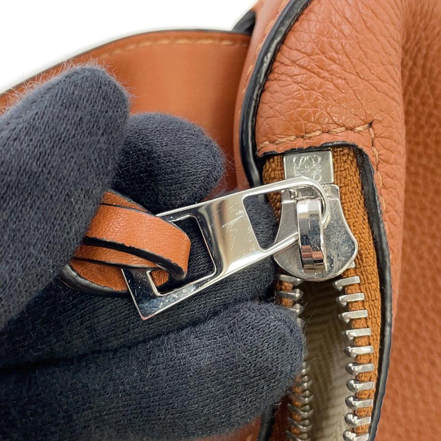 ロエベ ボディバッグ アントン スリングバッグ レザー B511A09X06 LOEWE ブラウン 【安心保証】の画像